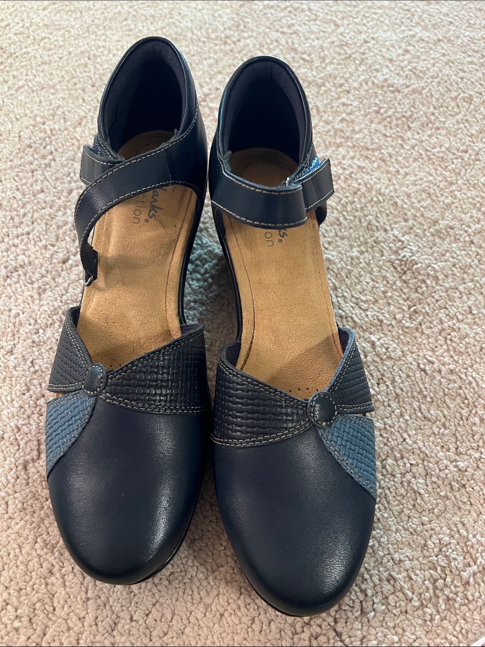 Clarks Navy and Light Blue Mary Jane Heels